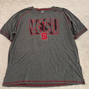 Pro Edge men’s XXLarge NC State red short sleeve quick dri shirt.